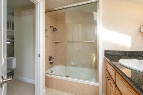 House in Winter Haven, Florida 3 bedrooms, 220.83 sq.m. № 2166296 - photo 20