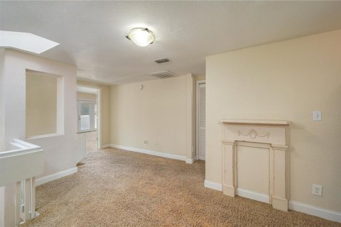 House in Winter Haven, Florida 3 bedrooms, 220.83 sq.m. № 2166296 - photo 22
