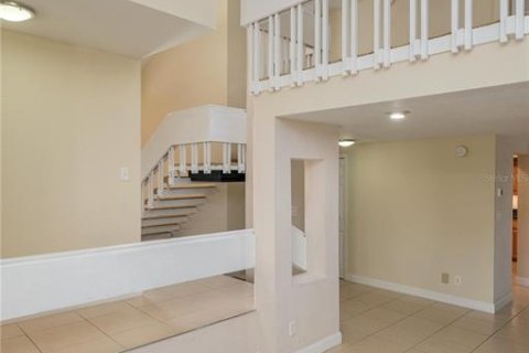House in Winter Haven, Florida 3 bedrooms, 220.83 sq.m. № 2166296 - photo 10