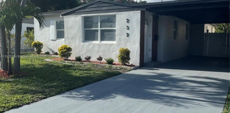 House in Fort Lauderdale, Florida 3 bedrooms, 110.93 sq.m. № 1786526