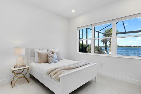 Villa ou maison à vendre à Sarasota, Floride: 3 chambres, 248.33 m2 № 2437157 - photo 28