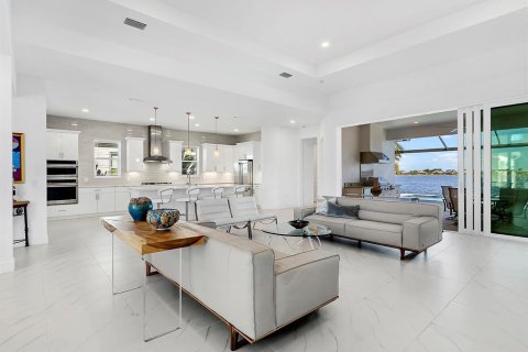 Villa ou maison à vendre à Sarasota, Floride: 3 chambres, 248.33 m2 № 2437157 - photo 12