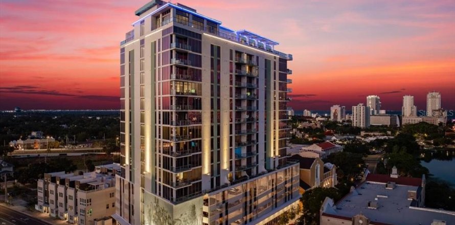 Condo à Saint Petersburg, Floride, 2 chambres  № 2221824