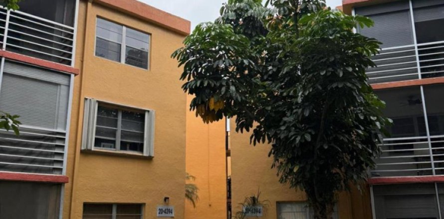 Condo à Pompano Beach, Floride, 2 chambres № 2250626