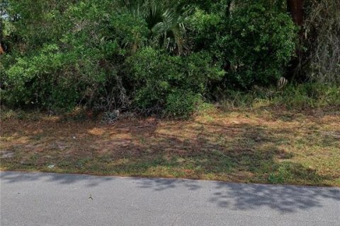 Land in Deltona, Florida № 1722806 - photo 1