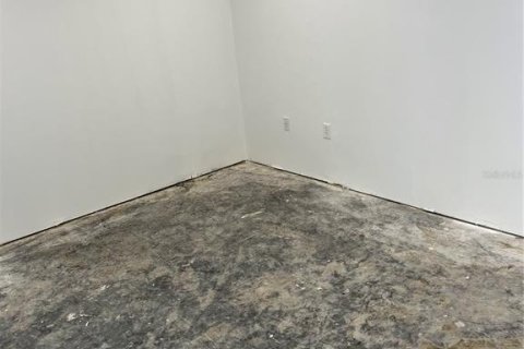 Propiedad comercial en alquiler en Orlando, Florida, 1292.36 m2 № 1684750 - foto 13