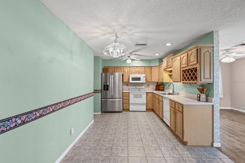 Villa ou maison à vendre à New Port Richey, Floride: 2 chambres, 114.83 m2 № 2219838 - photo 14