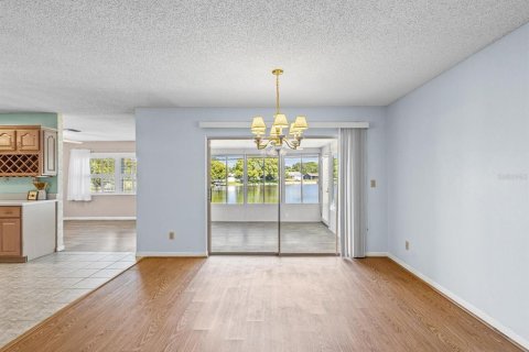 Villa ou maison à vendre à New Port Richey, Floride: 2 chambres, 114.83 m2 № 2219838 - photo 6