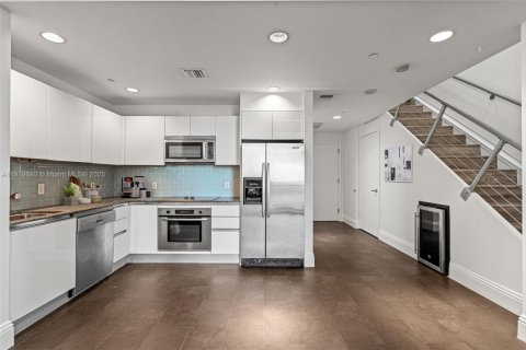 Condominio en venta en Miami, Florida, 1 dormitorio, 96.62 m2 № 1977096 - foto 12