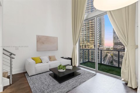 Condominio en venta en Miami, Florida, 1 dormitorio, 96.62 m2 № 1977096 - foto 4