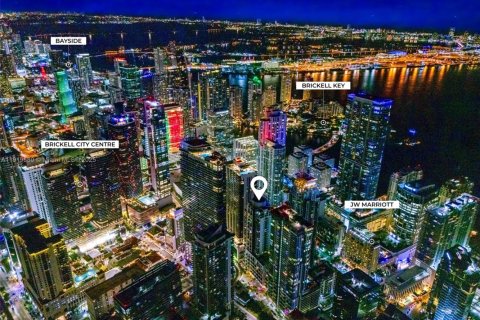 Condominio en venta en Miami, Florida, 1 dormitorio, 96.62 m2 № 1977096 - foto 2