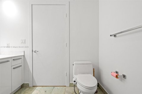 Condominio en venta en Miami, Florida, 1 dormitorio, 96.62 m2 № 1977096 - foto 24