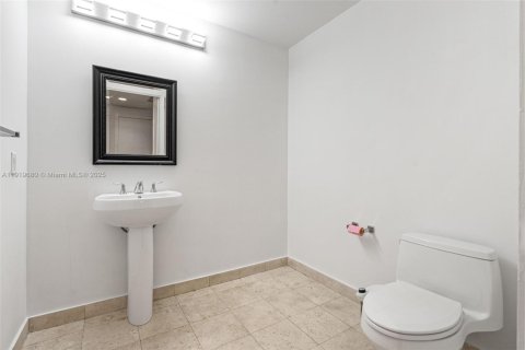 Condominio en venta en Miami, Florida, 1 dormitorio, 96.62 m2 № 1977096 - foto 15