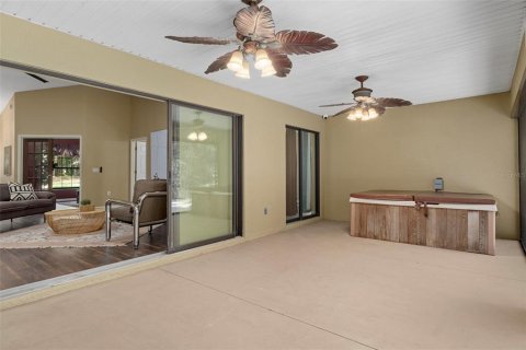 Villa ou maison à vendre à Beverly Hills, Floride: 3 chambres, 245.35 m2 № 1915396 - photo 17