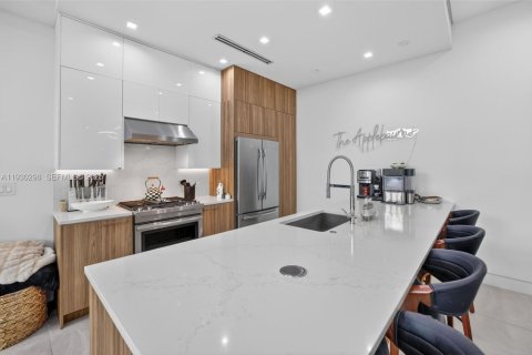 Townhouse in Fort Lauderdale, Florida 3 bedrooms, 184.04 sq.m. № 1991055 - photo 16