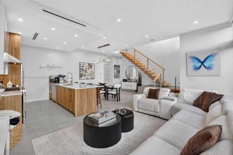 Townhouse in Fort Lauderdale, Florida 3 bedrooms, 184.04 sq.m. № 1991055 - photo 14