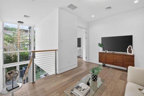 Townhouse in Fort Lauderdale, Florida 3 bedrooms, 184.04 sq.m. № 1991055 - photo 26