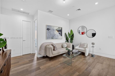 Townhouse in Fort Lauderdale, Florida 3 bedrooms, 184.04 sq.m. № 1991055 - photo 25