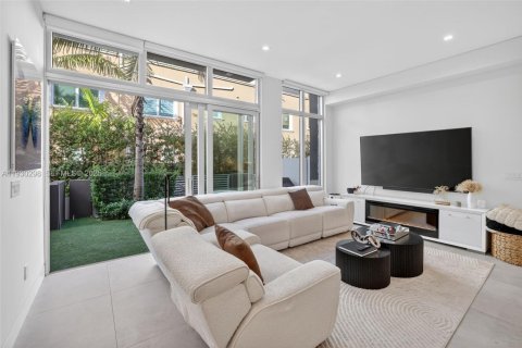 Townhouse in Fort Lauderdale, Florida 3 bedrooms, 184.04 sq.m. № 1991055 - photo 21