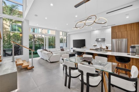Townhouse in Fort Lauderdale, Florida 3 bedrooms, 184.04 sq.m. № 1991055 - photo 19