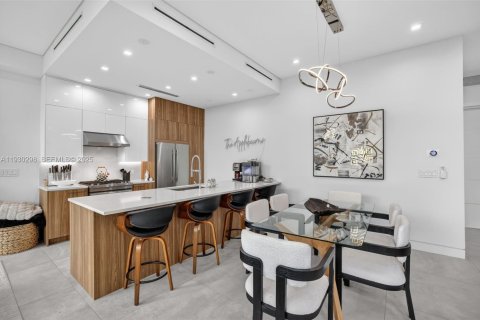 Townhouse in Fort Lauderdale, Florida 3 bedrooms, 184.04 sq.m. № 1991055 - photo 15