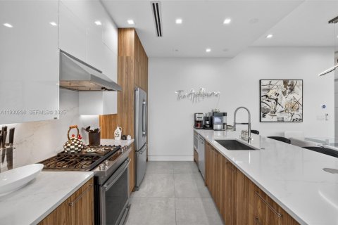 Townhouse in Fort Lauderdale, Florida 3 bedrooms, 184.04 sq.m. № 1991055 - photo 17