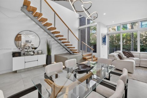 Townhouse in Fort Lauderdale, Florida 3 bedrooms, 184.04 sq.m. № 1991055 - photo 8