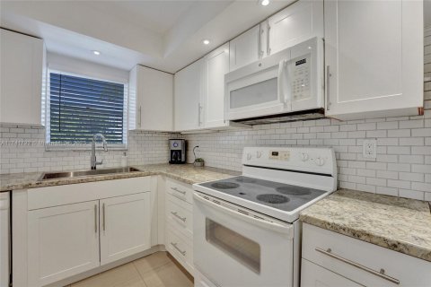Copropriété à vendre à Lauderhill, Floride: 2 chambres, 101.45 m2 № 1936619 - photo 7