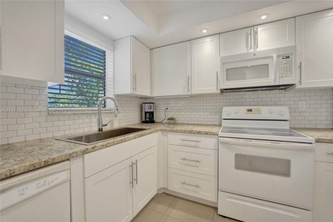 Copropriété à vendre à Lauderhill, Floride: 2 chambres, 101.45 m2 № 1936619 - photo 13