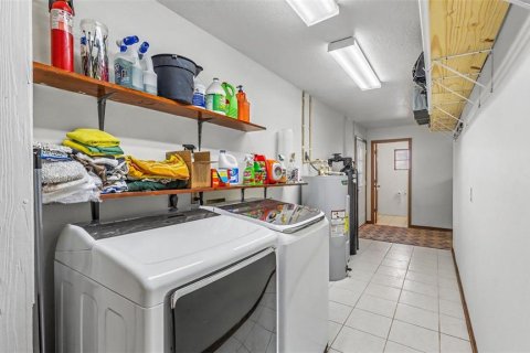 Villa ou maison à vendre à Kathleen, Floride: 3 chambres, 235.6 m2 № 2147665 - photo 30