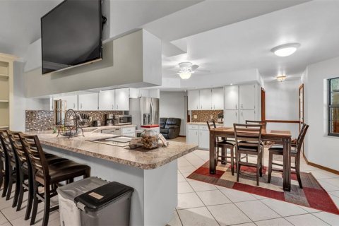 Villa ou maison à vendre à Kathleen, Floride: 3 chambres, 235.6 m2 № 2147665 - photo 9