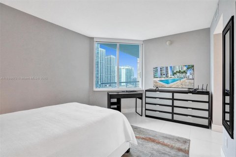 Condominio en venta en Miami, Florida, 2 dormitorios, 113.99 m2 № 1698456 - foto 13