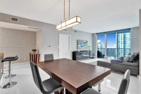 Condominio en venta en Miami, Florida, 2 dormitorios, 113.99 m2 № 1698456 - foto 8