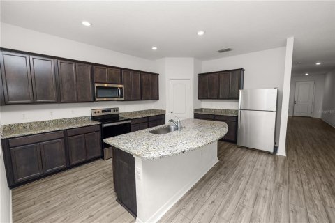 Casa en venta en Lakeland, Florida, 5 dormitorios, 179.95 m2 № 1852851 - foto 5