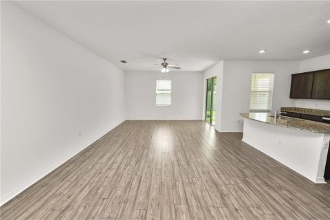 Casa en venta en Lakeland, Florida, 5 dormitorios, 179.95 m2 № 1852851 - foto 11