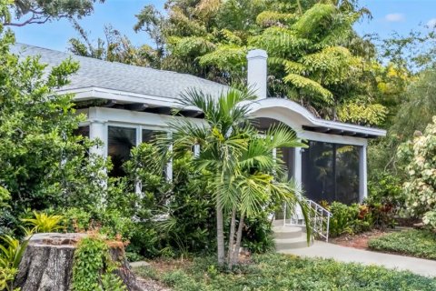 Villa ou maison à louer à Saint Petersburg, Floride: 2 chambres, 160.54 m2 № 1875911 - photo 2