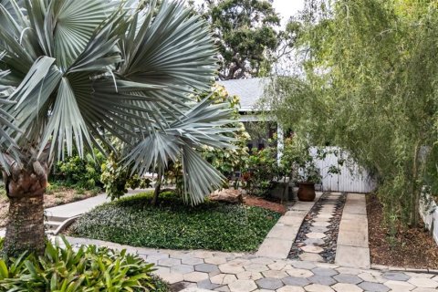 Villa ou maison à louer à Saint Petersburg, Floride: 2 chambres, 160.54 m2 № 1875911 - photo 3