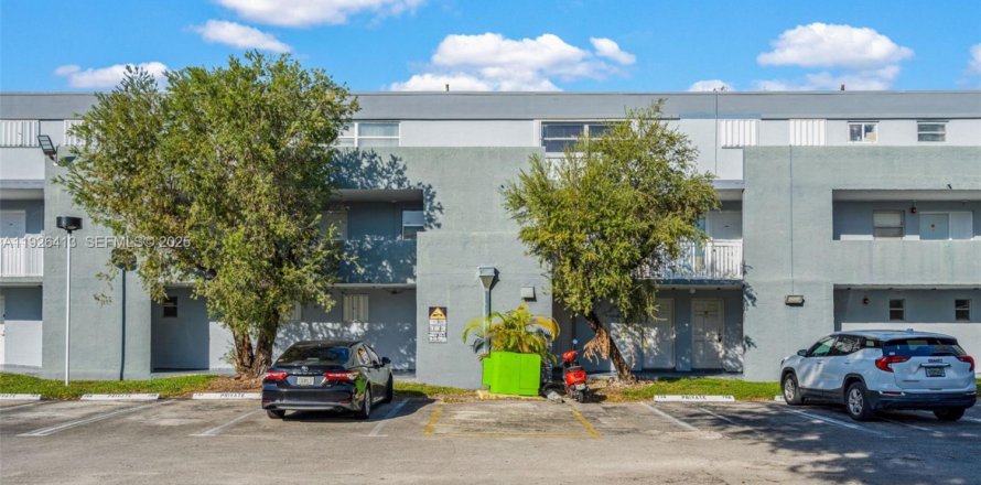 Condo à Miami, Floride, 1 chambre  № 1986285