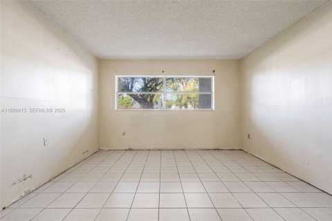 Copropriété à vendre à Miami, Floride: 1 chambre, 106.74 m2 № 1986285 - photo 18