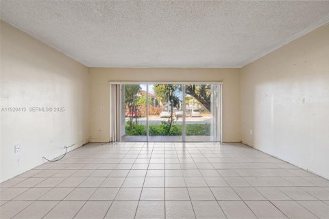 Copropriété à vendre à Miami, Floride: 1 chambre, 106.74 m2 № 1986285 - photo 7