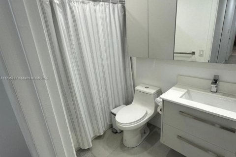 House in Weston, Florida 4 bedrooms, 169.55 sq.m. № 1818022 - photo 25
