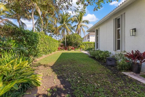 Купить виллу или дом в Уэстон, Флорида 4 спальни, 252.32м2, № 2028474 - фото 10