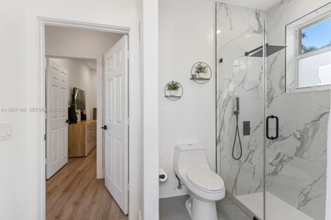 Купить виллу или дом в Уэстон, Флорида 4 спальни, 252.32м2, № 2028474 - фото 8