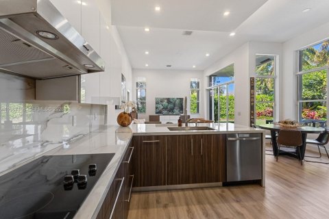 Купить виллу или дом в Уэстон, Флорида 4 спальни, 252.32м2, № 2028474 - фото 28