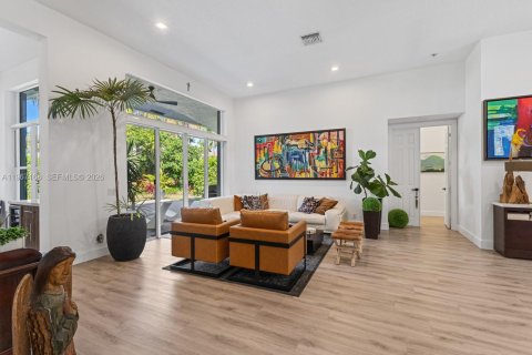 Купить виллу или дом в Уэстон, Флорида 4 спальни, 252.32м2, № 2028474 - фото 15