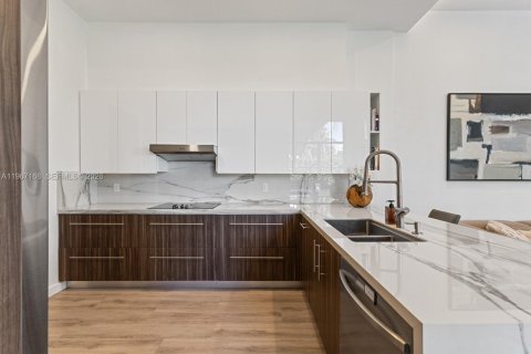 Купить виллу или дом в Уэстон, Флорида 4 спальни, 252.32м2, № 2028474 - фото 25