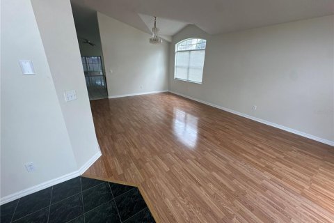Casa en alquiler en Orlando, Florida, 4 dormitorios, 179.86 m2 № 1903408 - foto 4