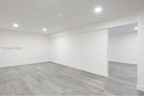 Commercial property in South Daytona, Florida № 2090642 - photo 3