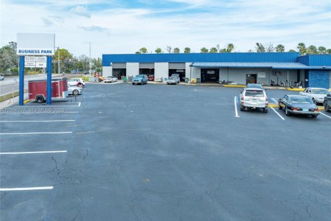 Commercial property in South Daytona, Florida № 2090642 - photo 2