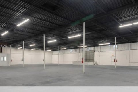Commercial property in South Daytona, Florida № 2090642 - photo 9